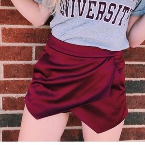 Express maroon skort